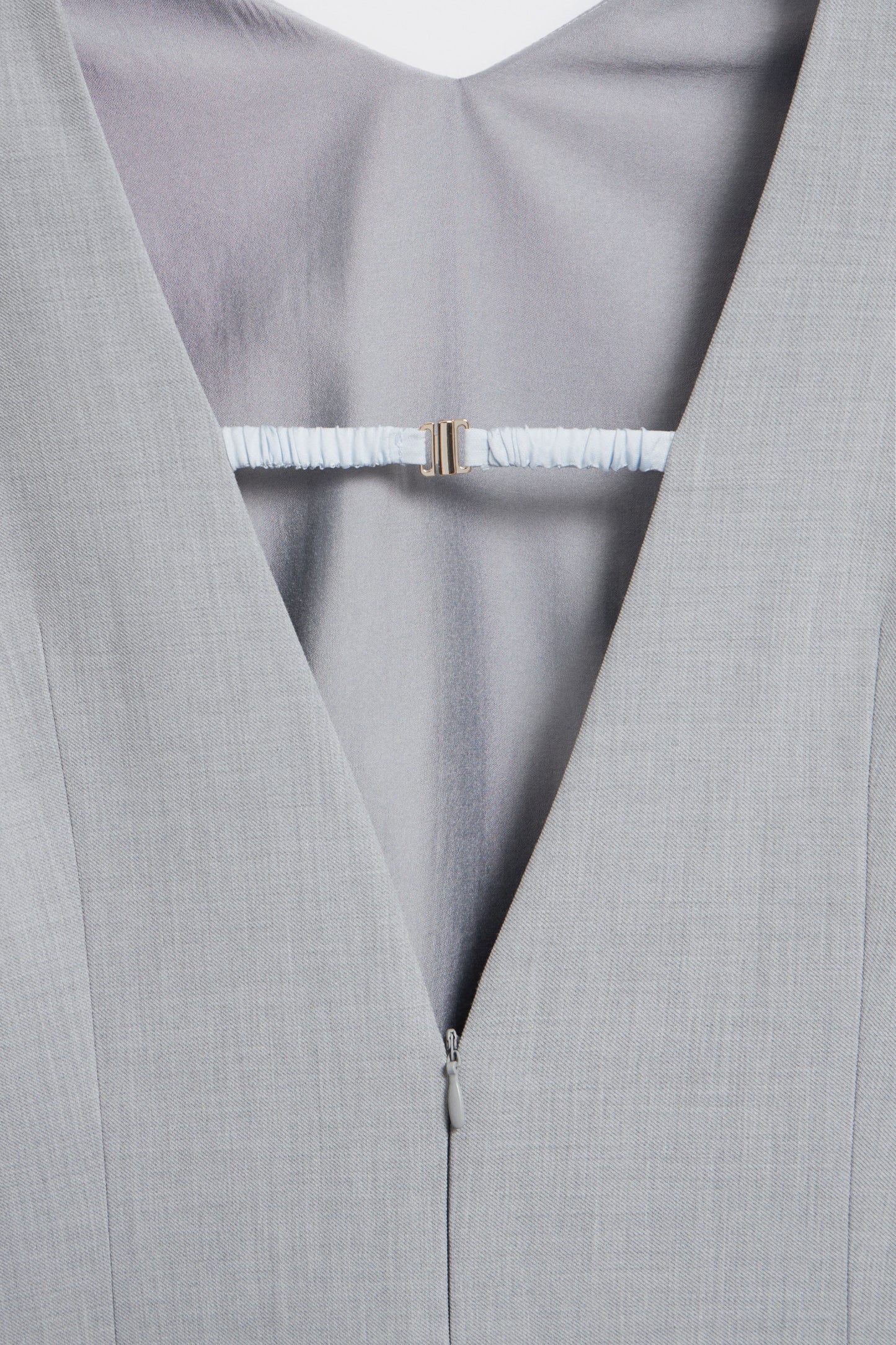 LIGHT GREY