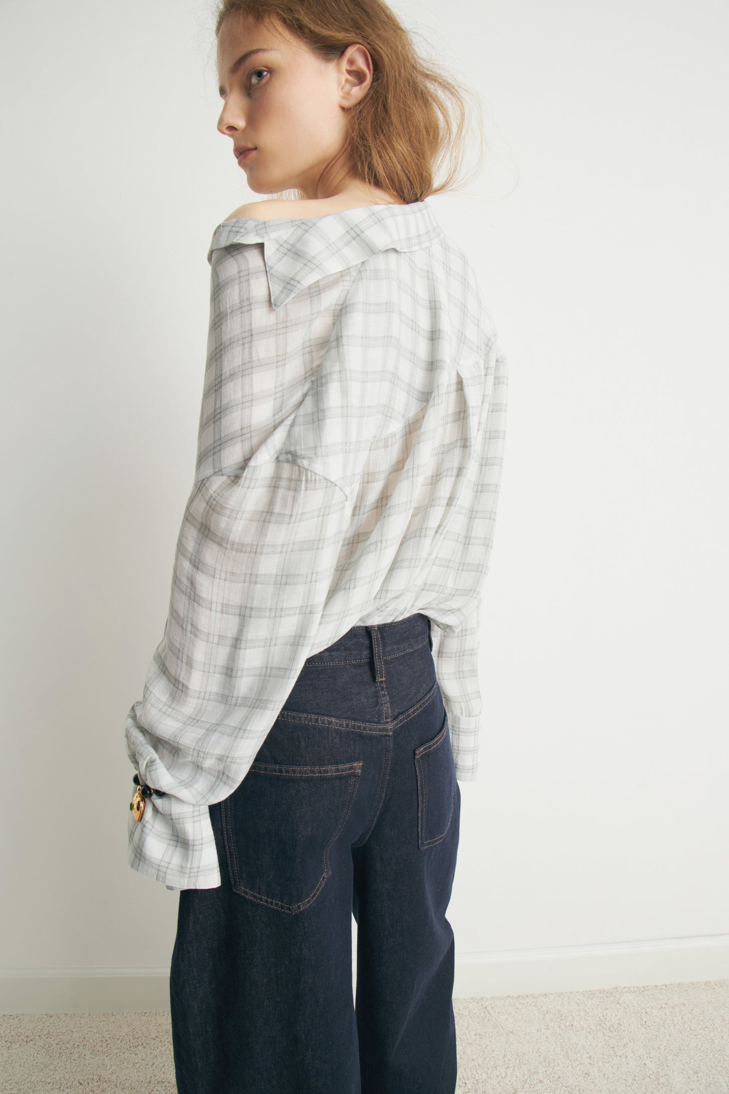 GREY/WHITE