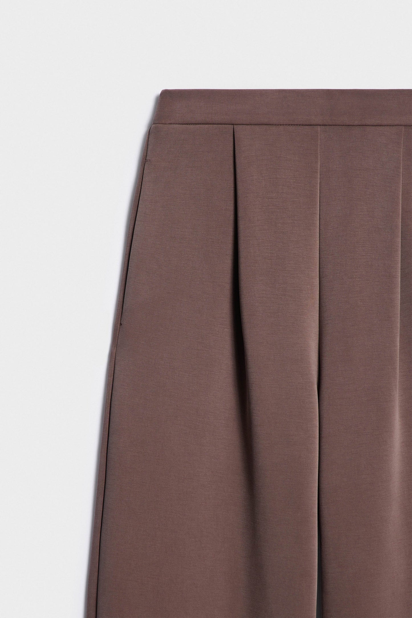 DARK BEIGE