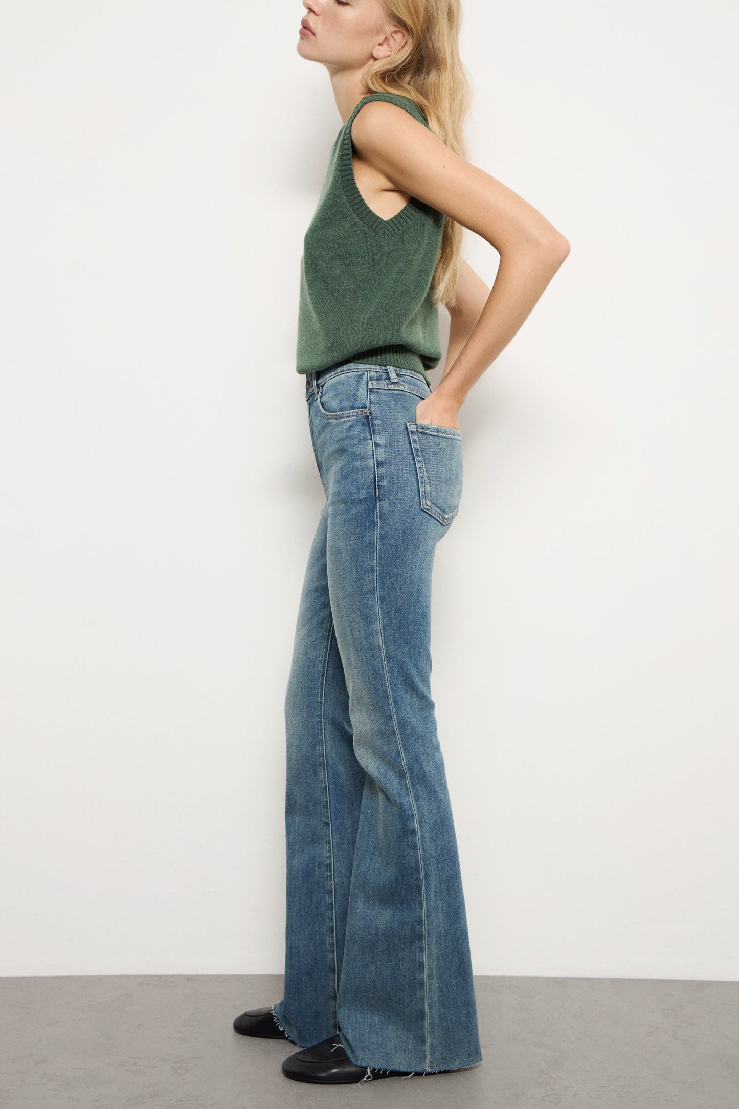 VINTAGE BLUE