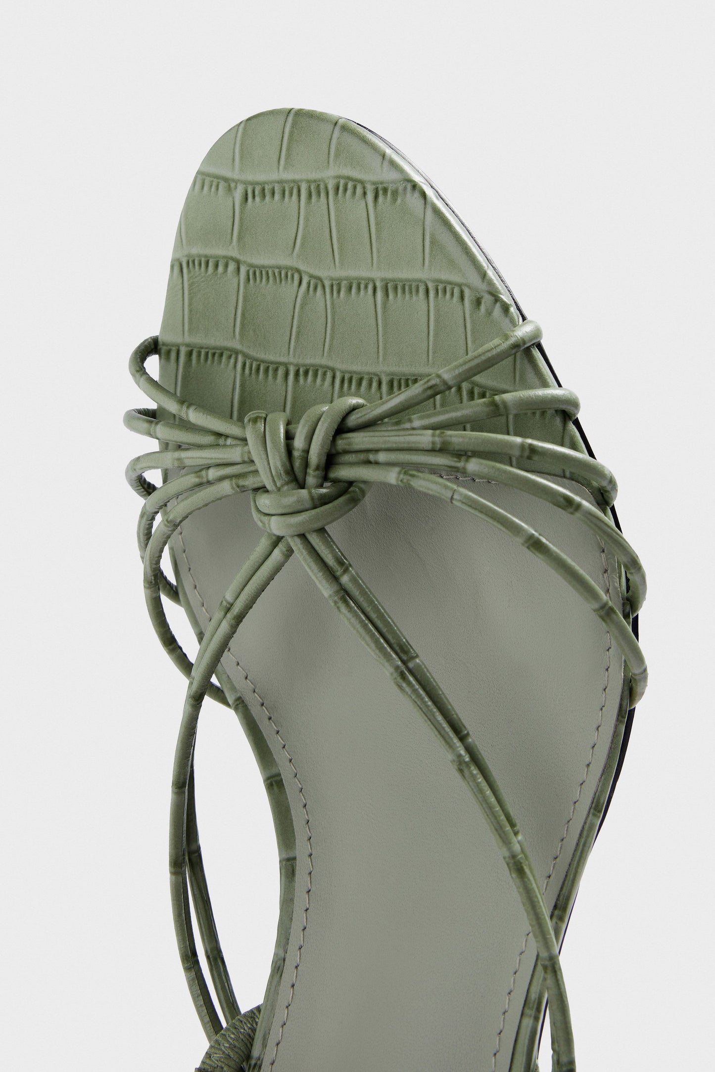 LIGHT GREEN