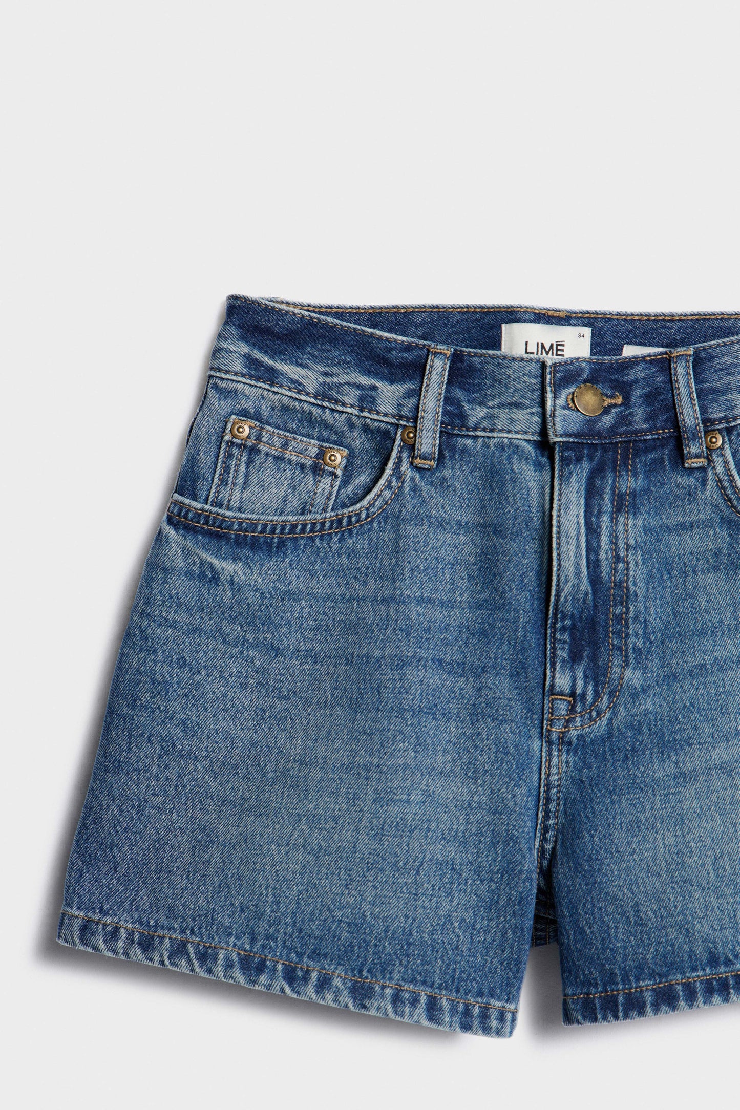 VINTAGE BLUE