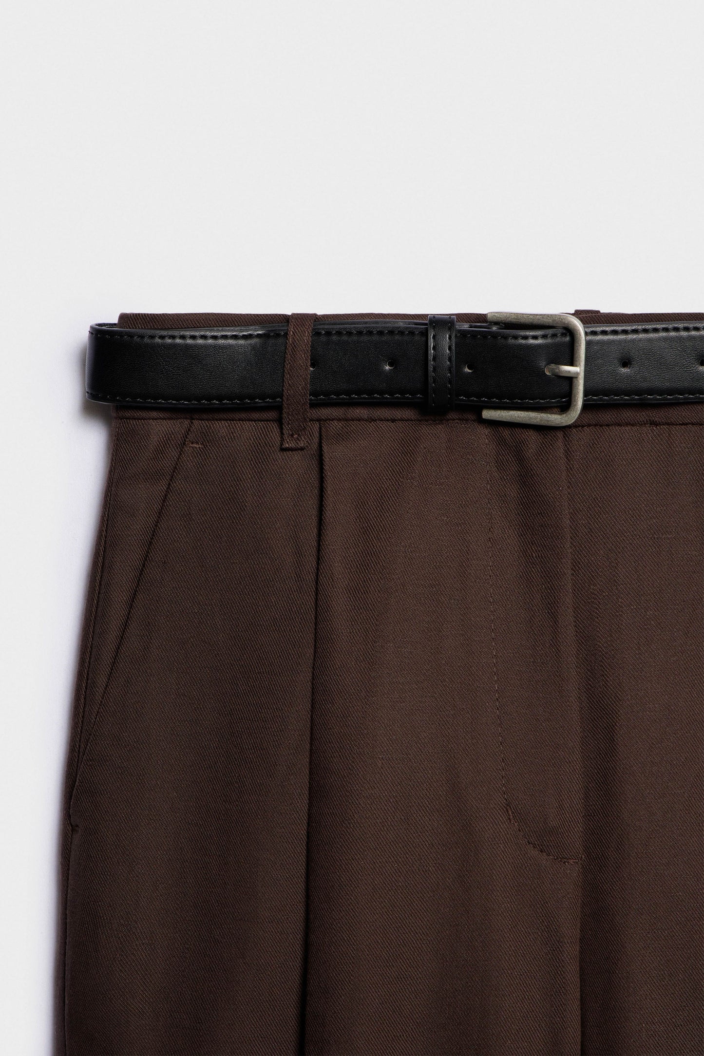 DARK BROWN