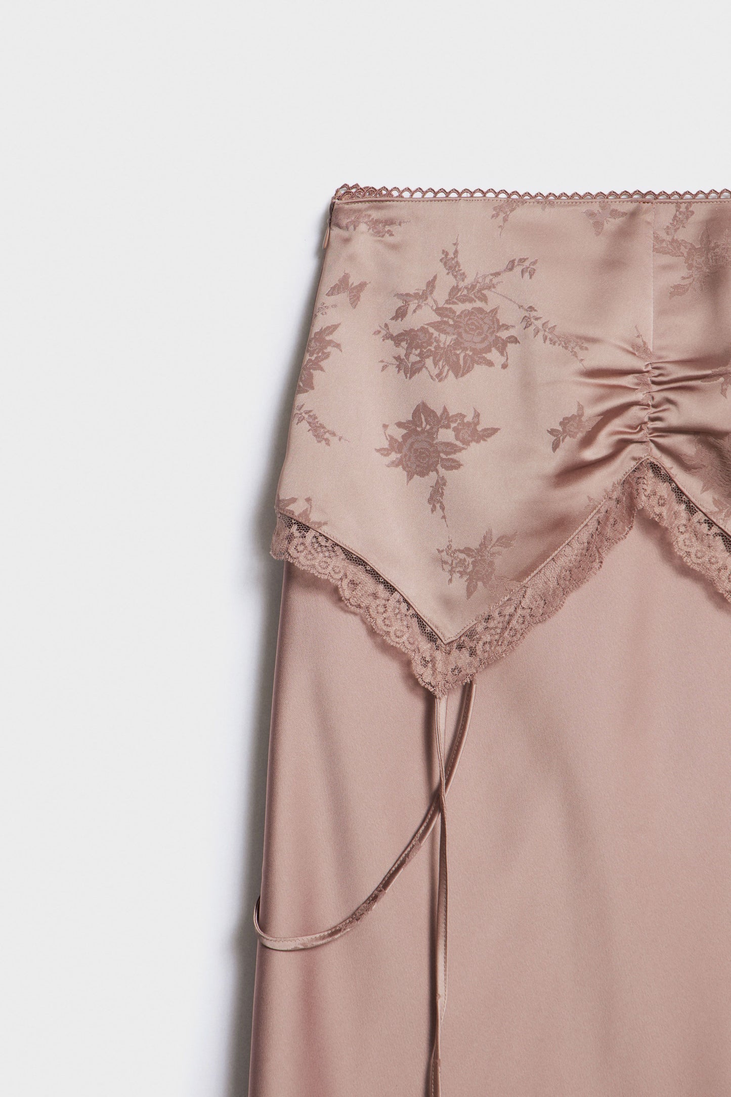 DUSTY ROSE