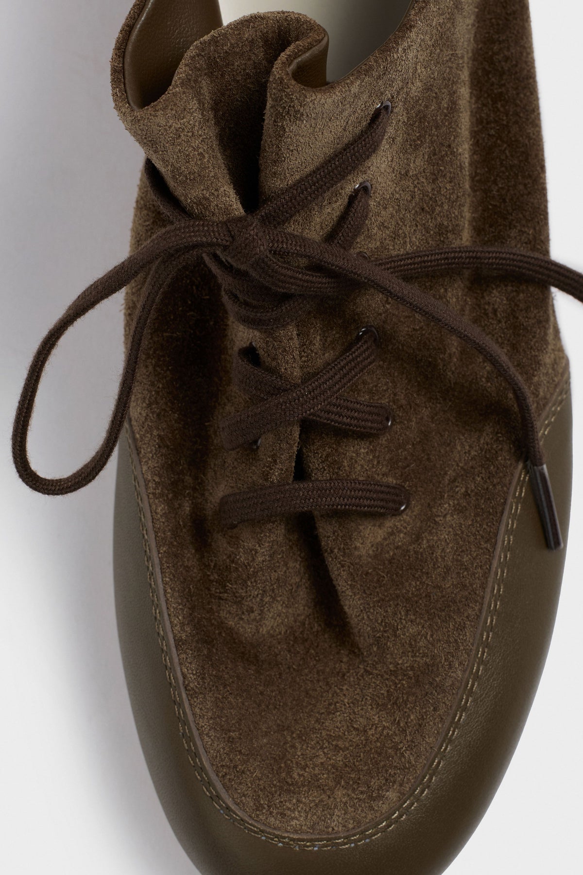 GRAY BROWN