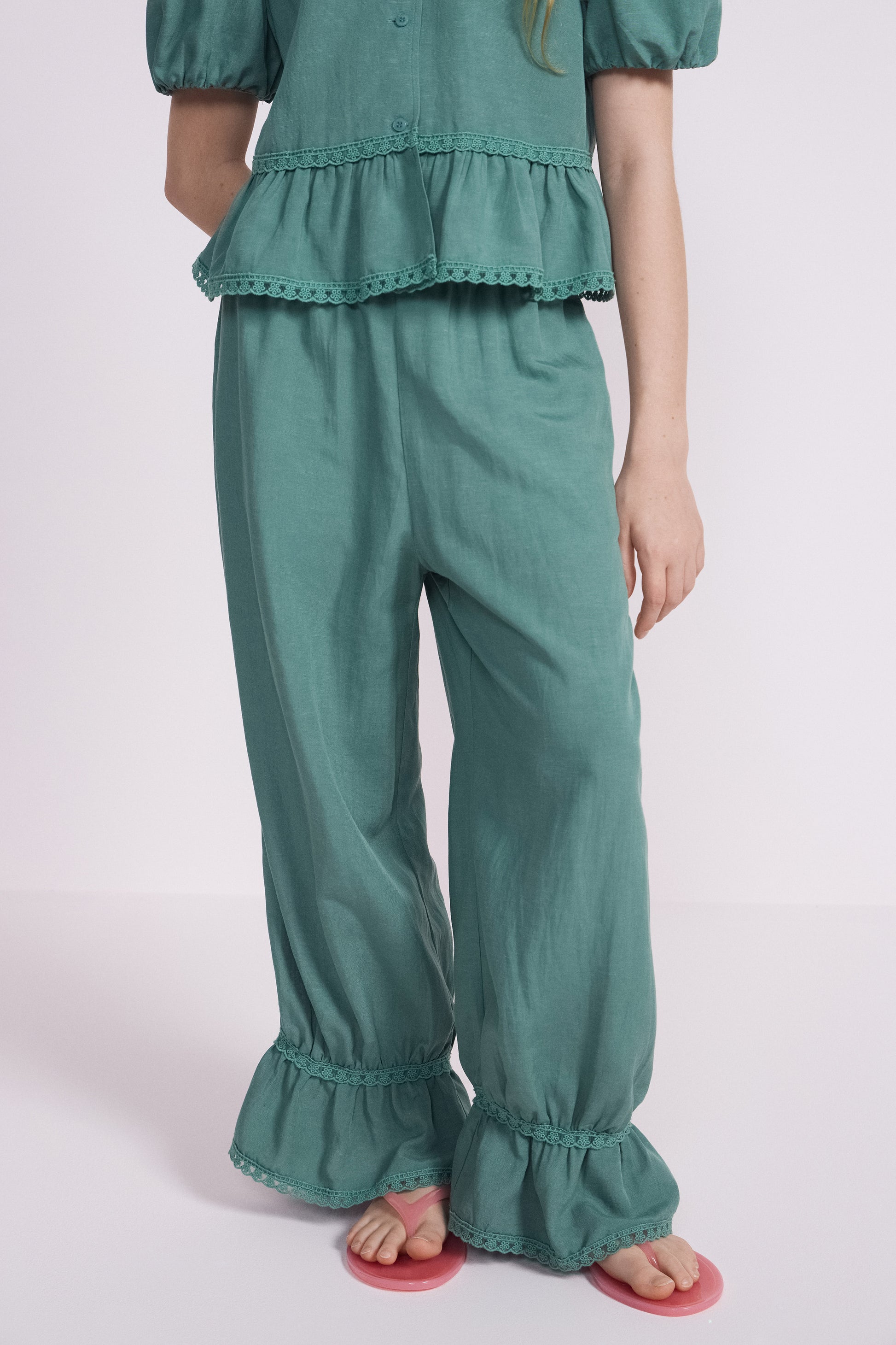 MINERAL GREEN