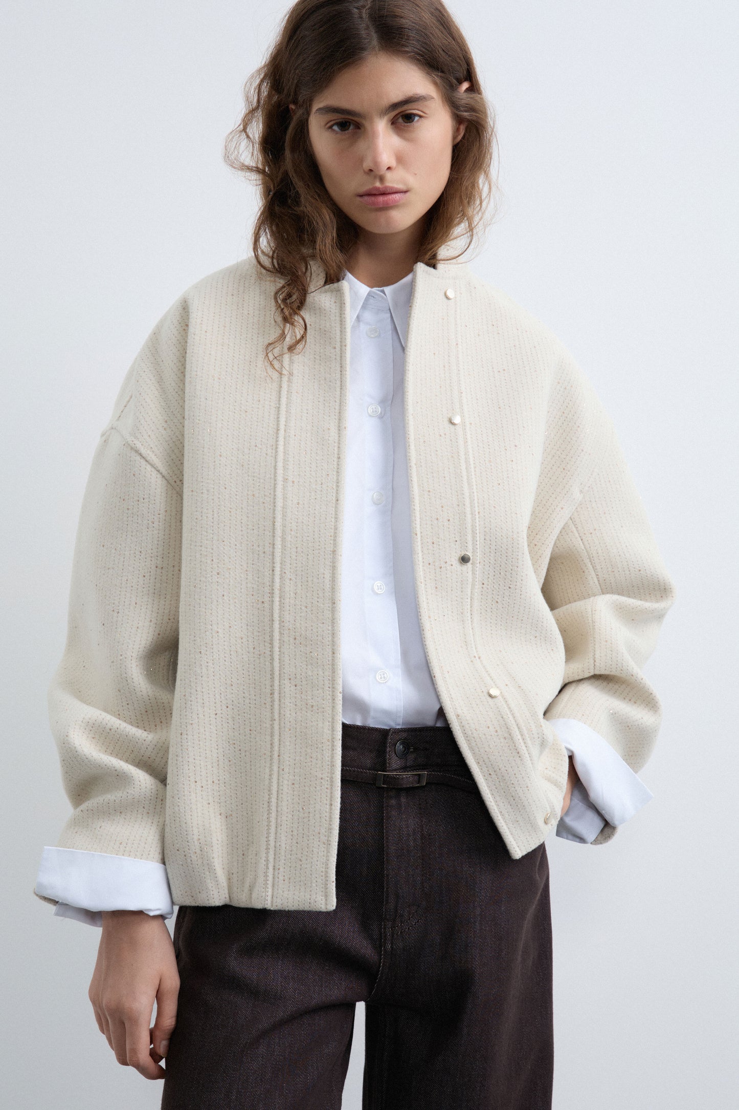 WHITE/BEIGE