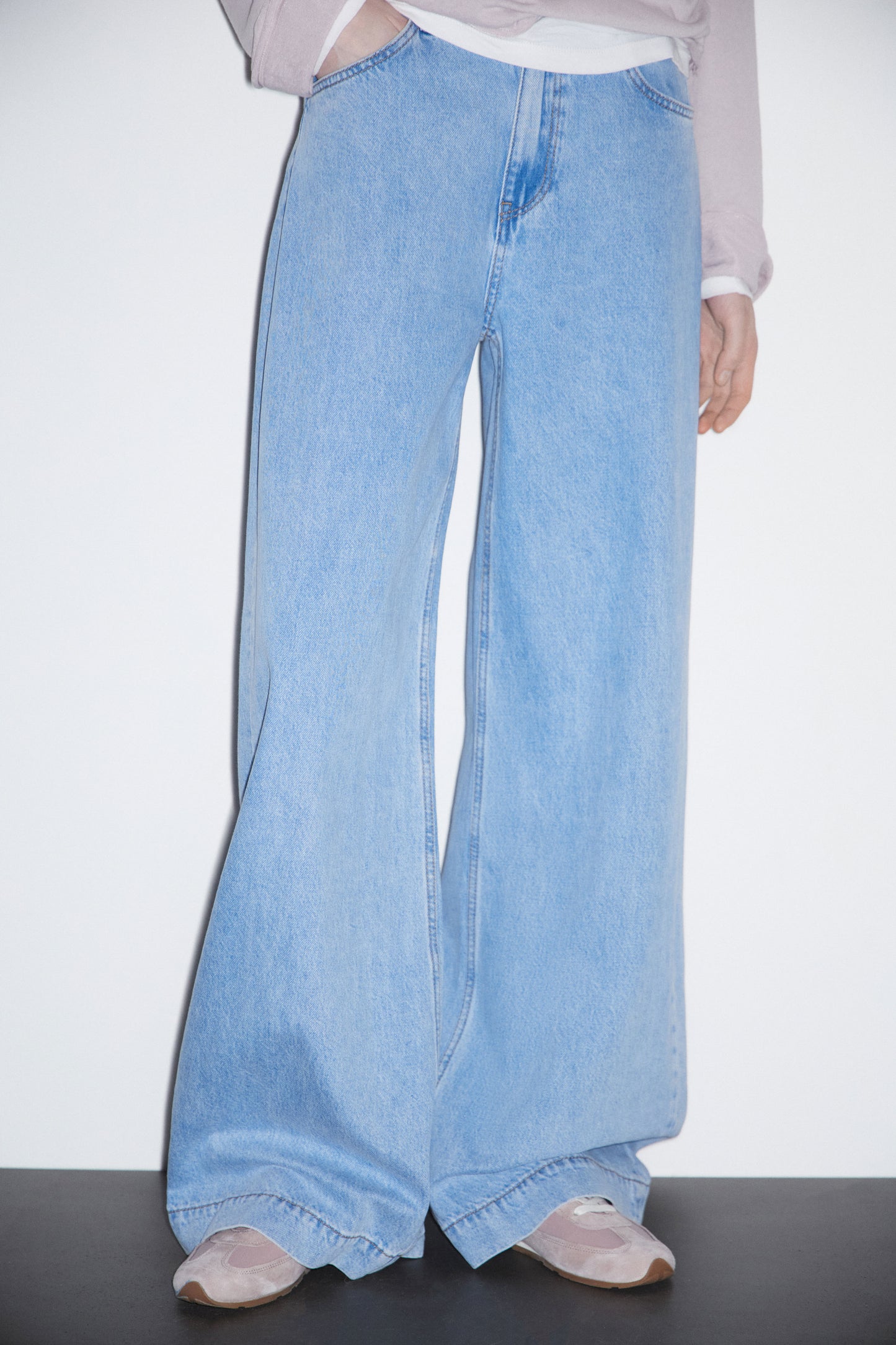 LIGHT BLUE