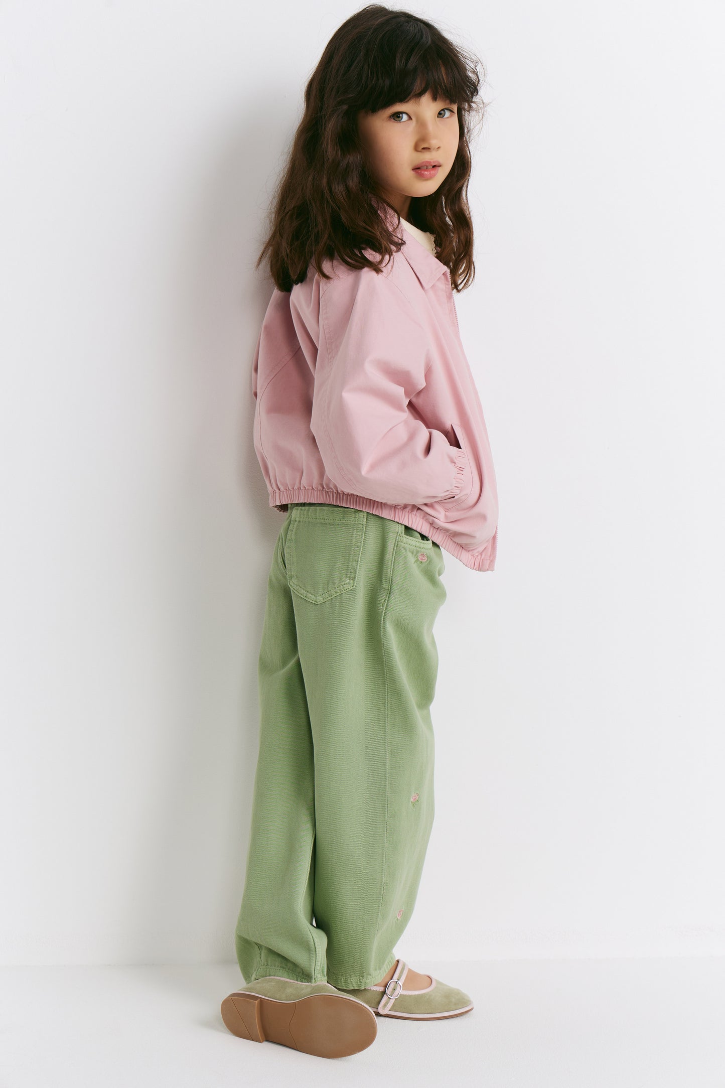 LIGHT GREEN