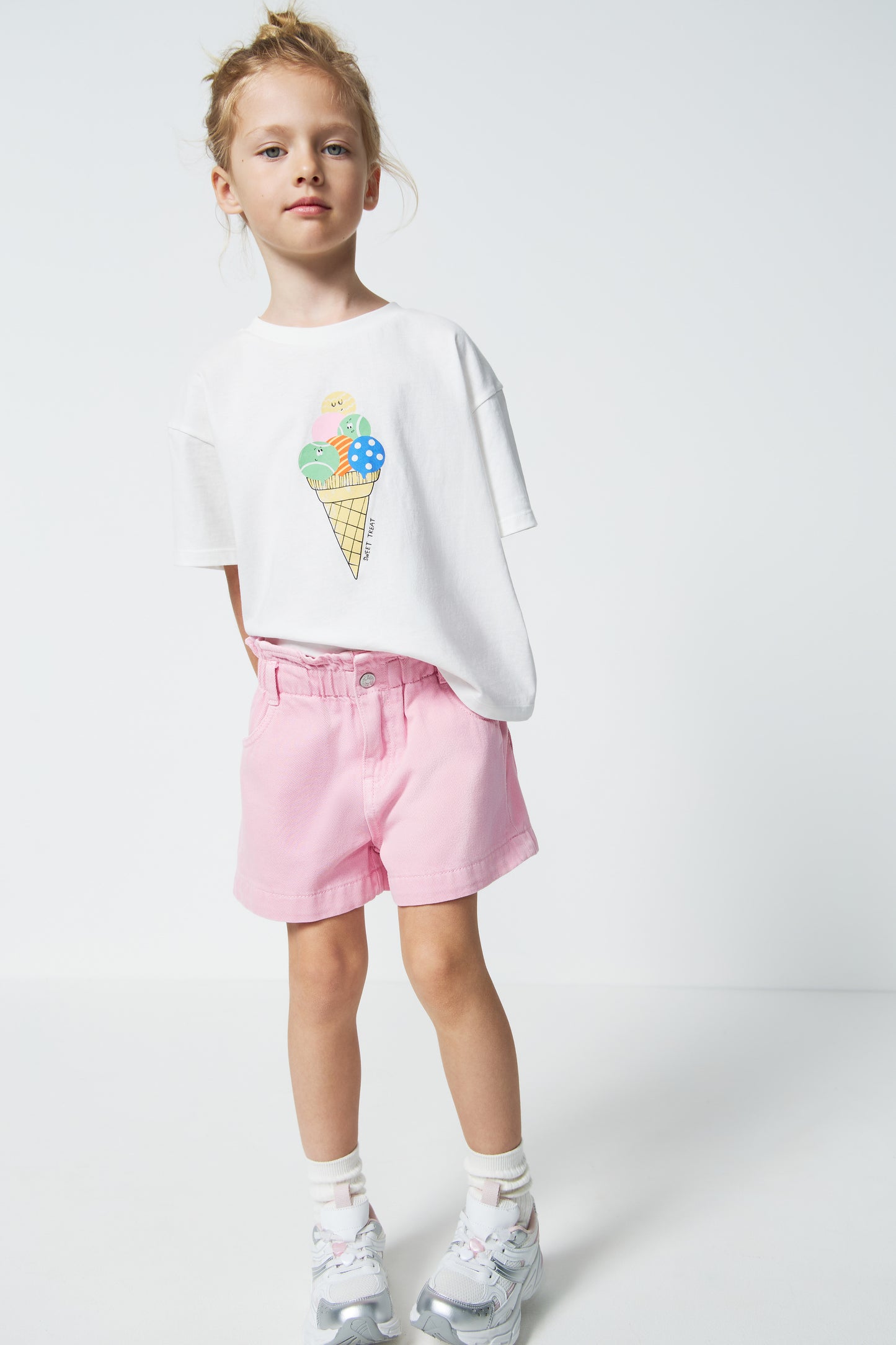 LIGHT PINK