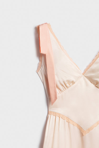POWDER BEIGE