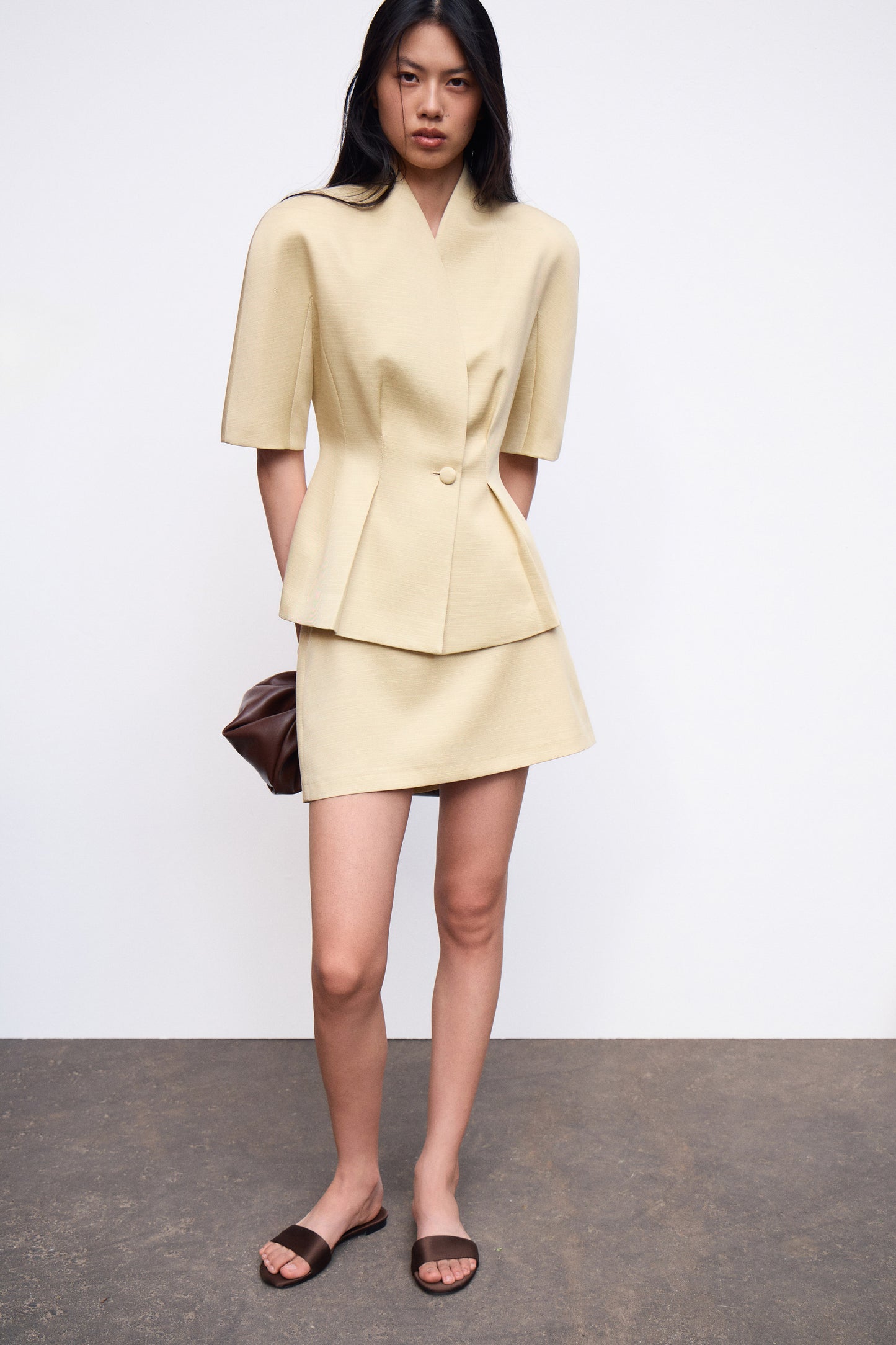 LIGHT BEIGE