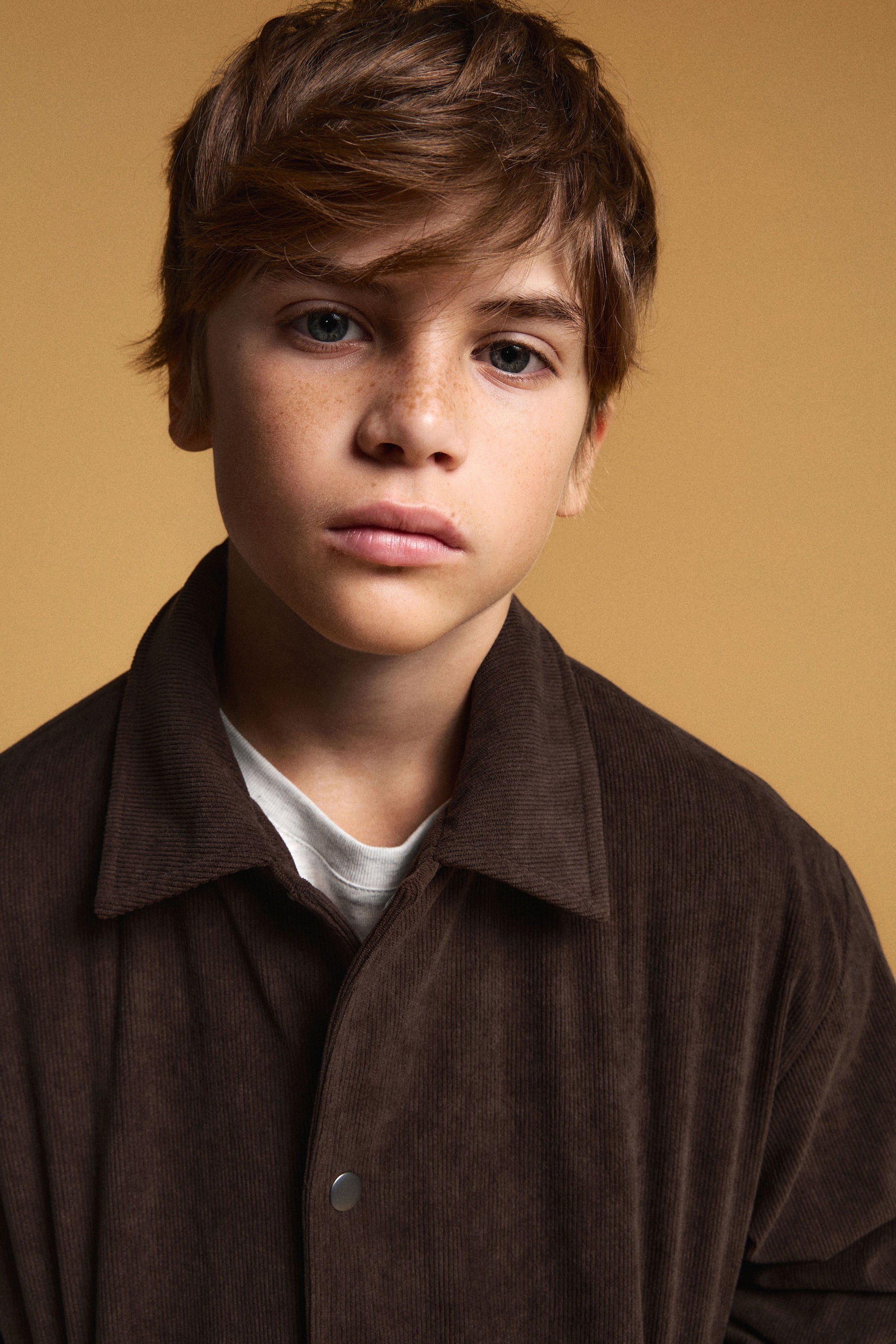 DARK BROWN