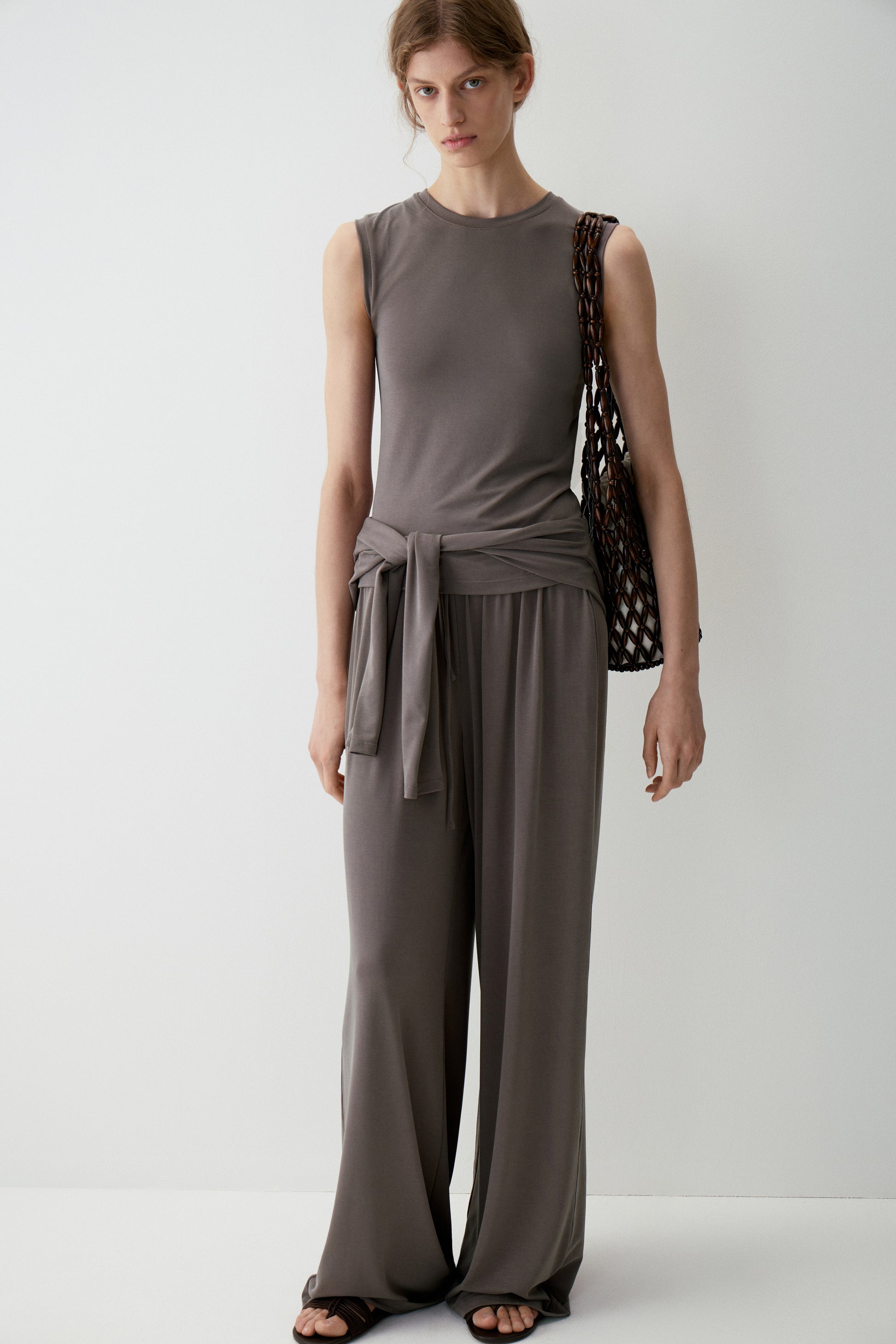 DARK GREY