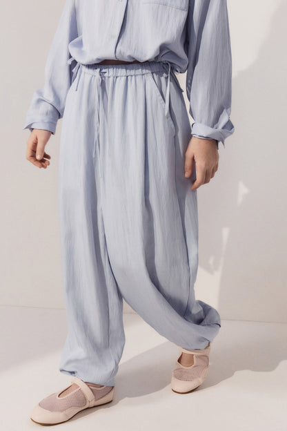 LIGHT BLUE