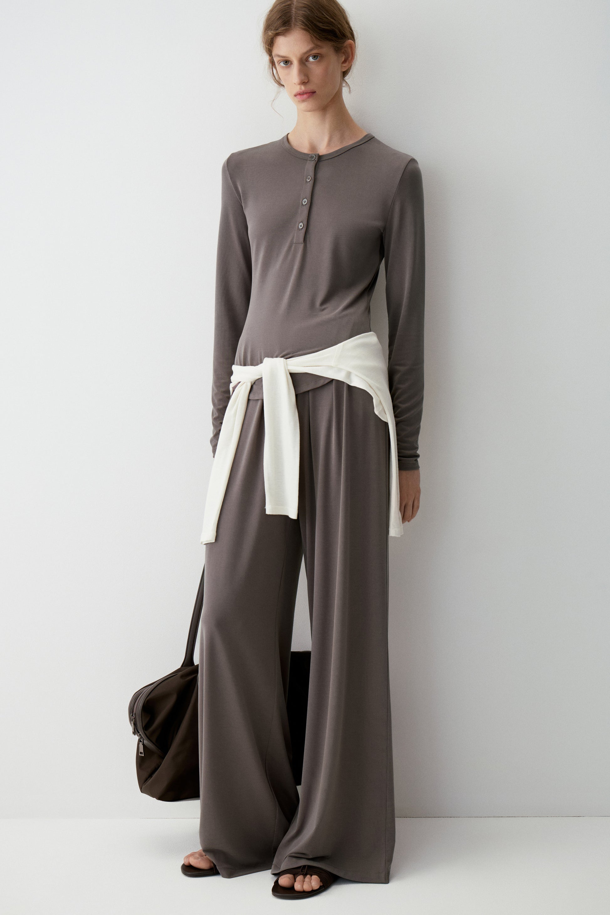 DARK GREY