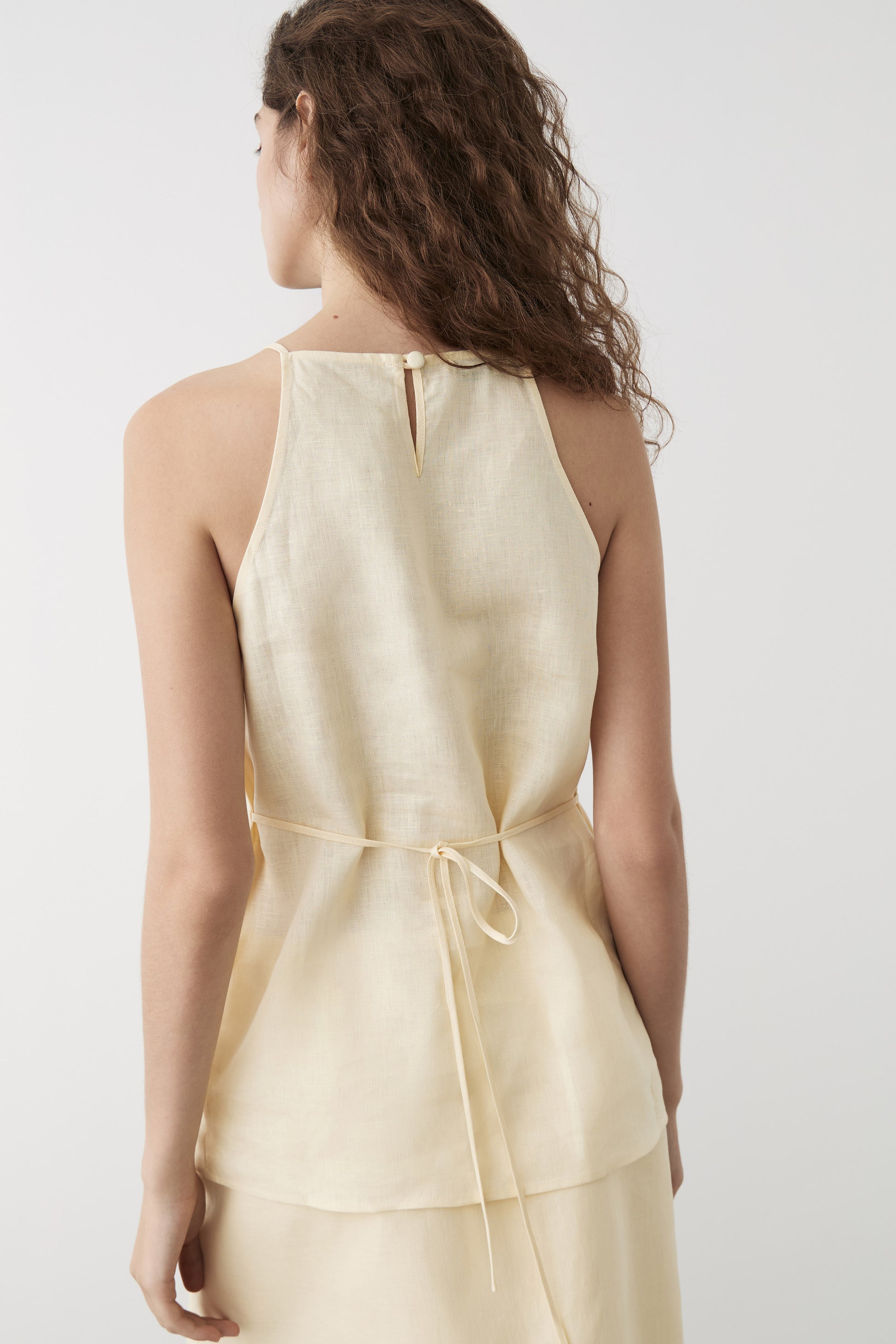 LIGHT YELLOW