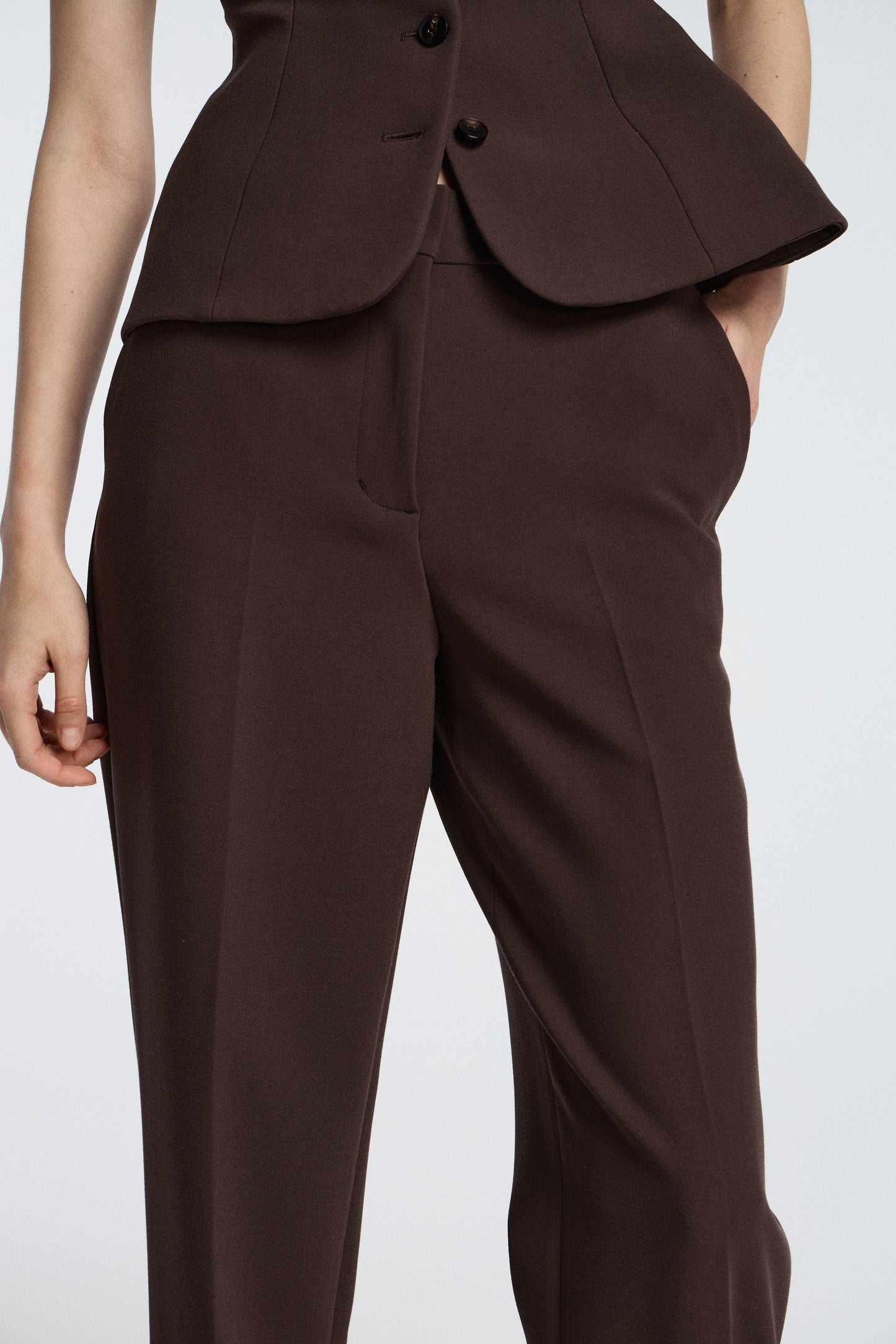 DARK BROWN