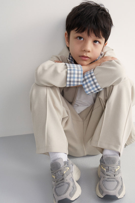 LIGHT GREY
