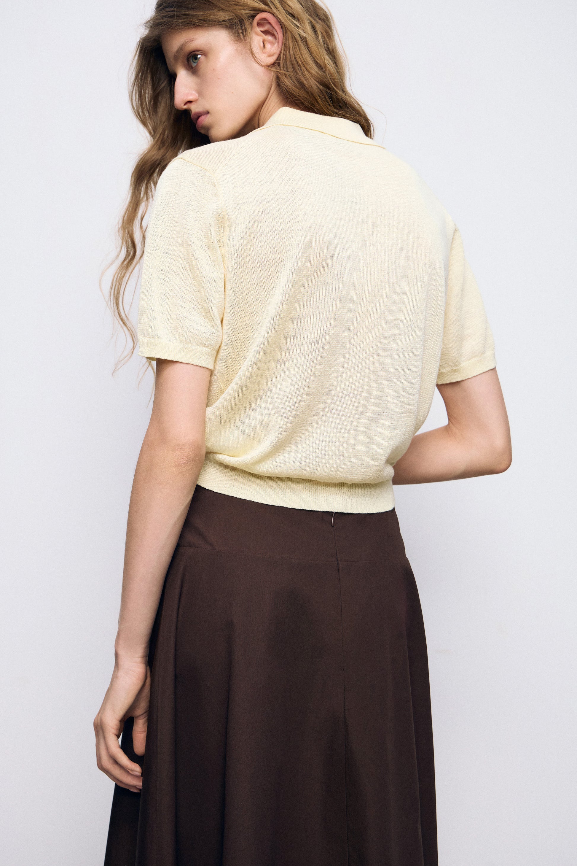 LIGHT YELLOW