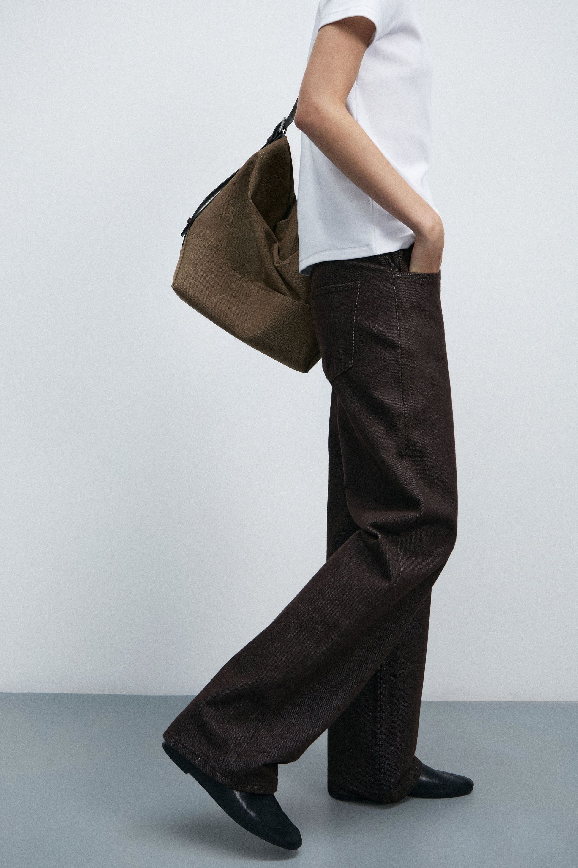 DARK BROWN