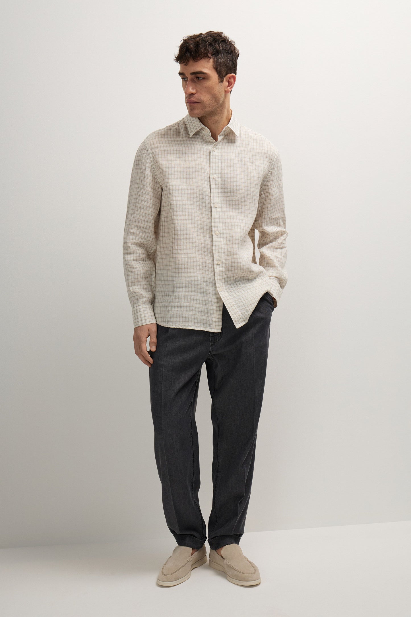 WHITE/BEIGE