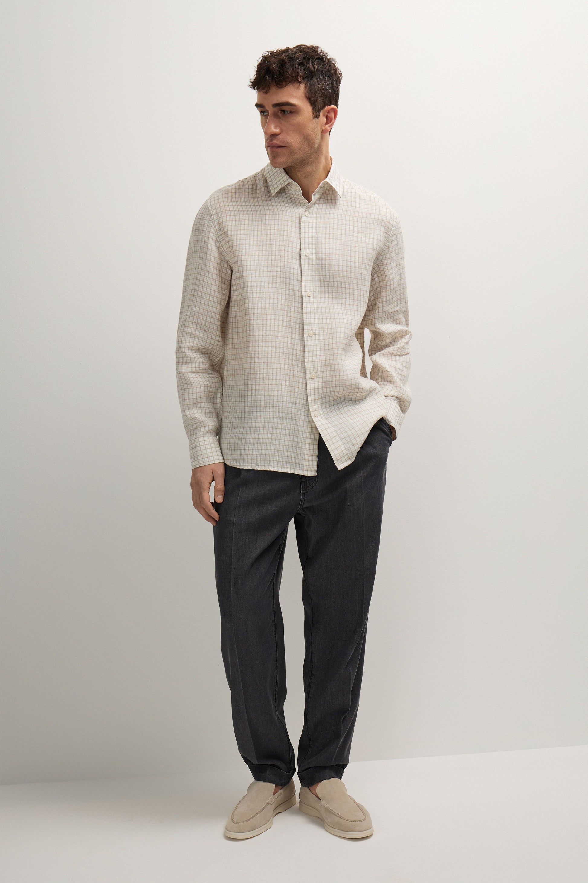 WHITE/BEIGE