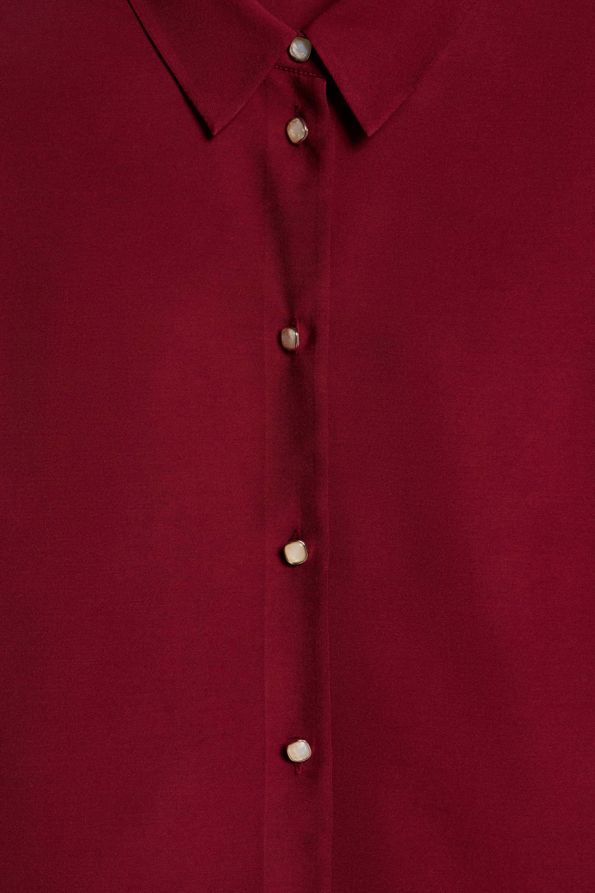 DARK RED