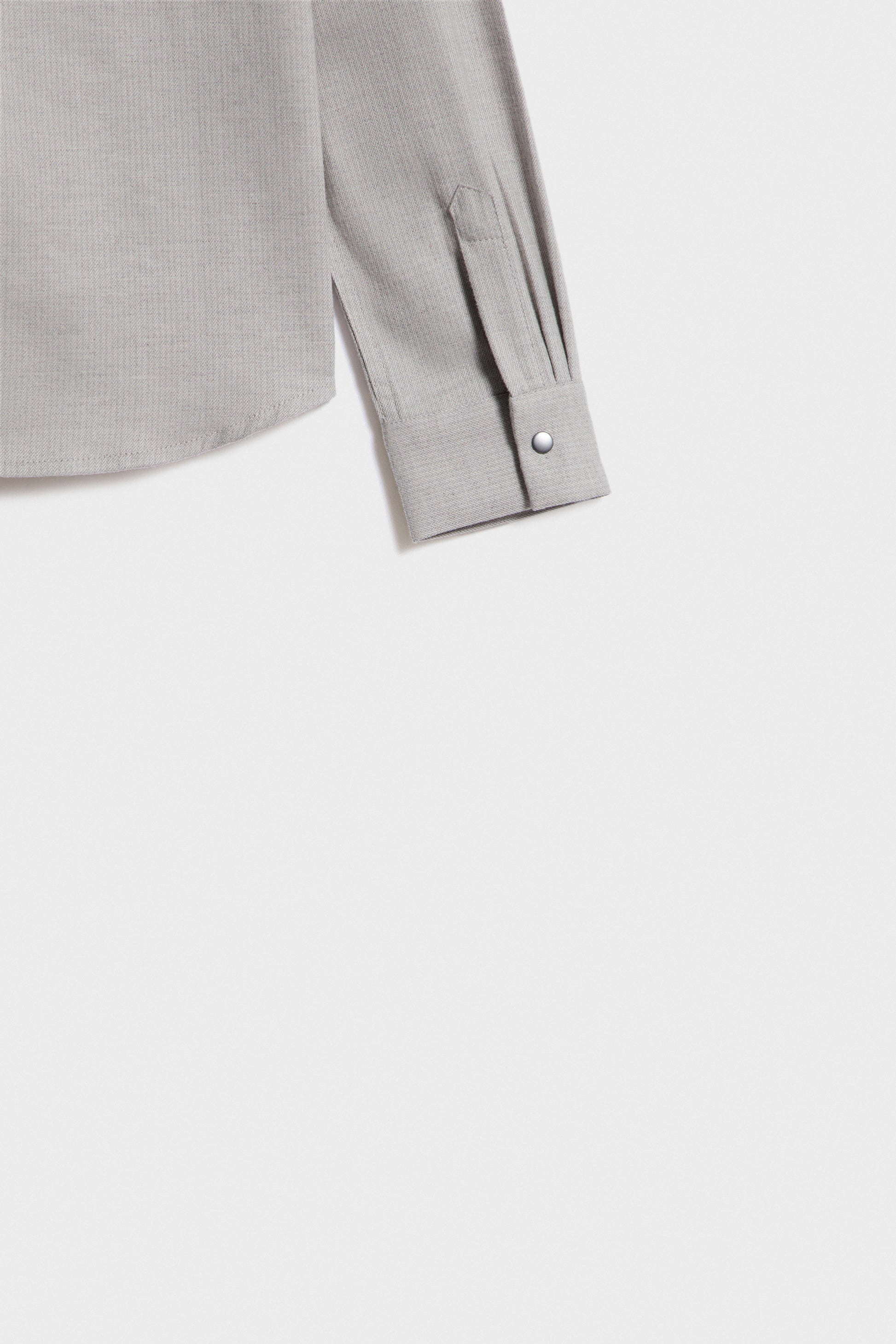LIGHT GREY