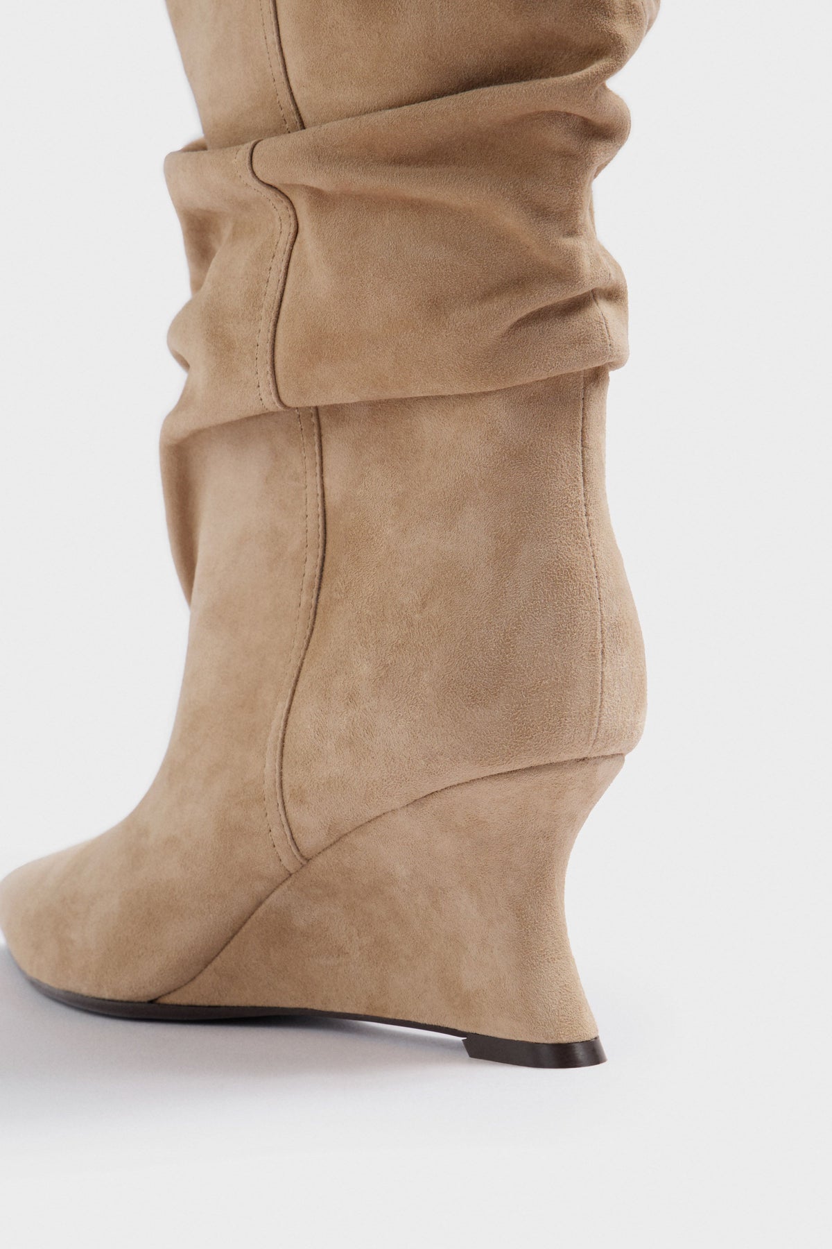 DARK BEIGE