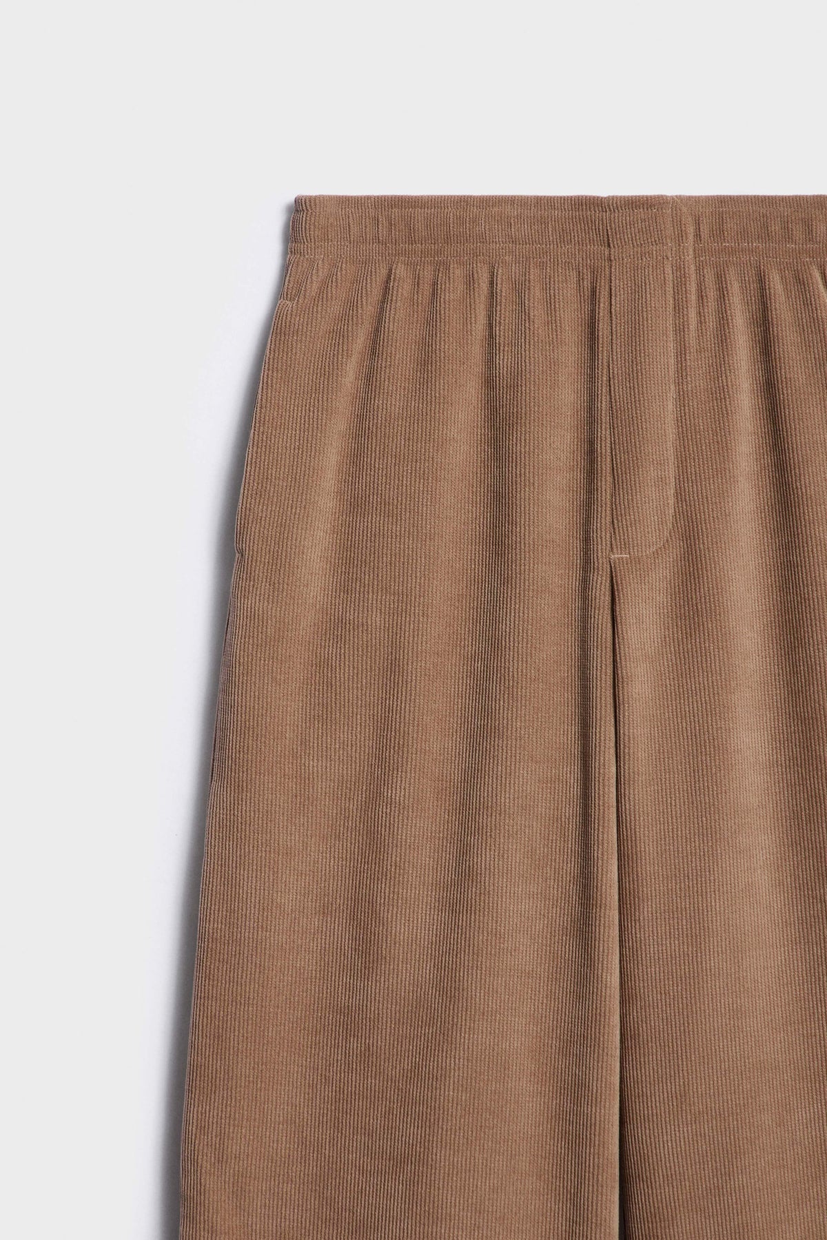 GREY BEIGE