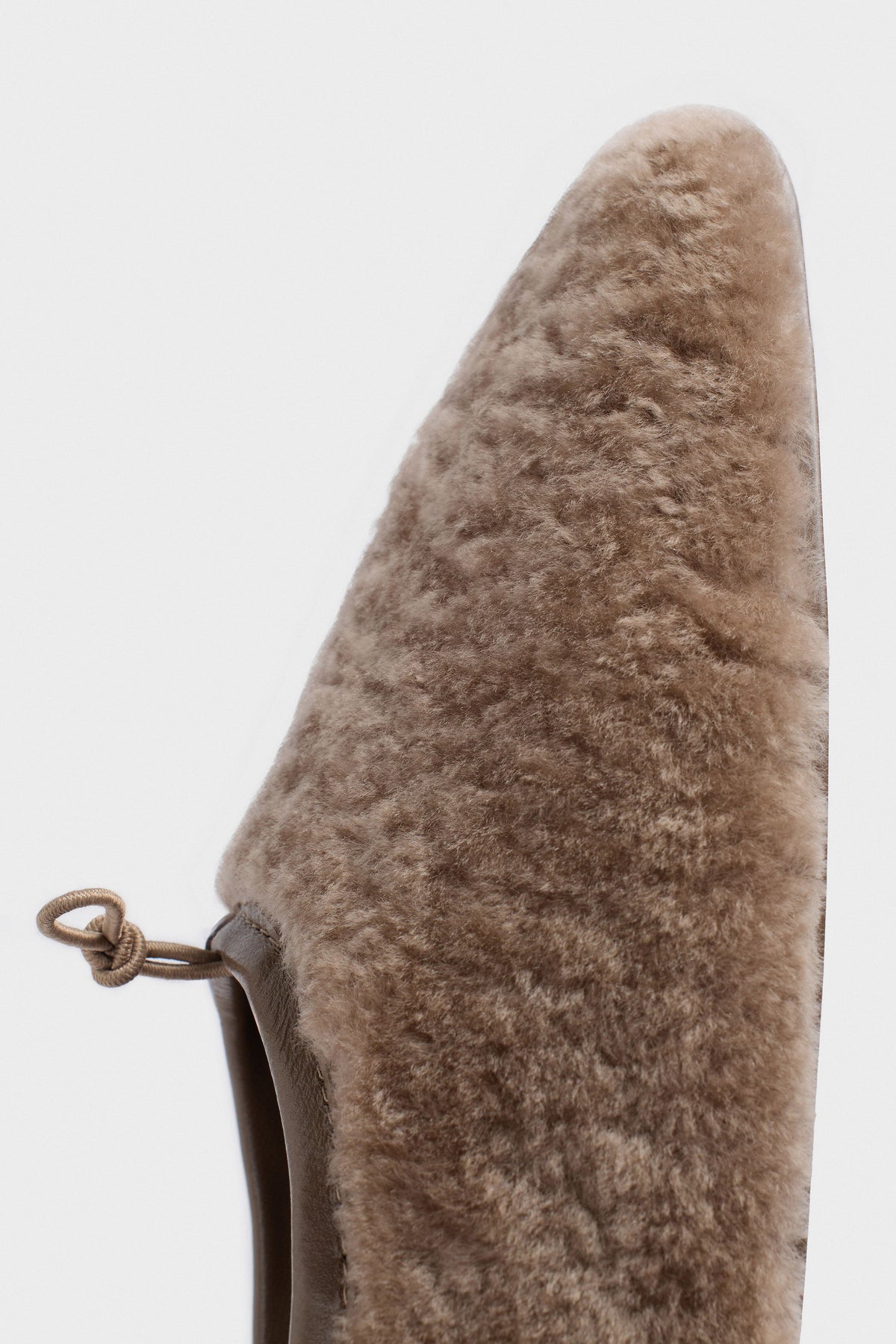 DARK BEIGE
