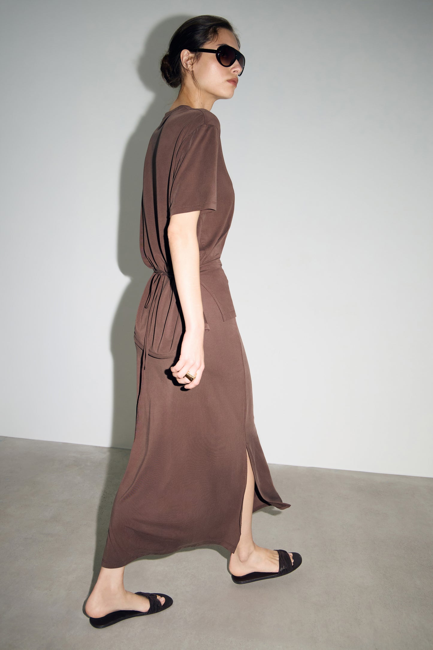DARK BROWN