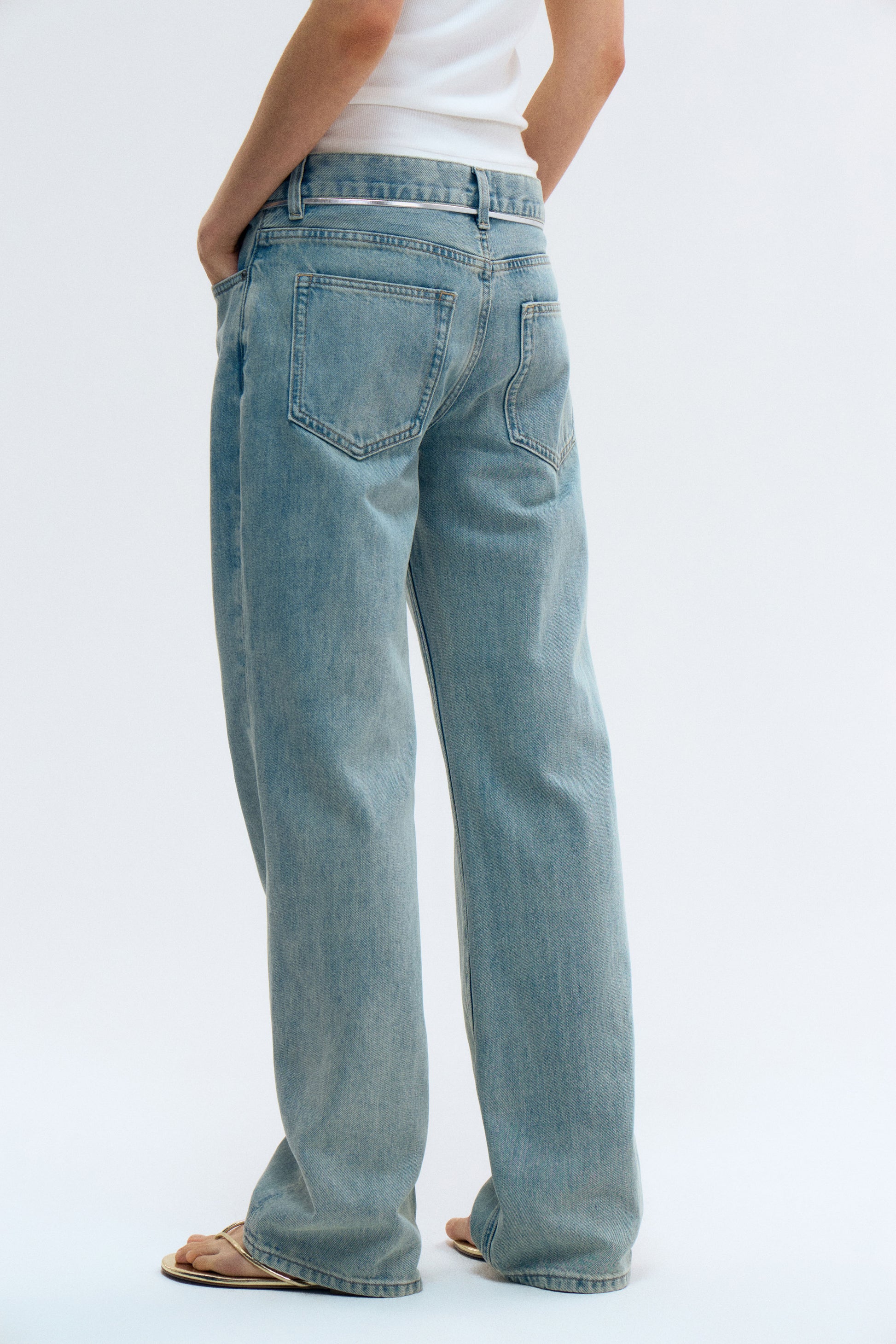 ANTIQUE BLUE