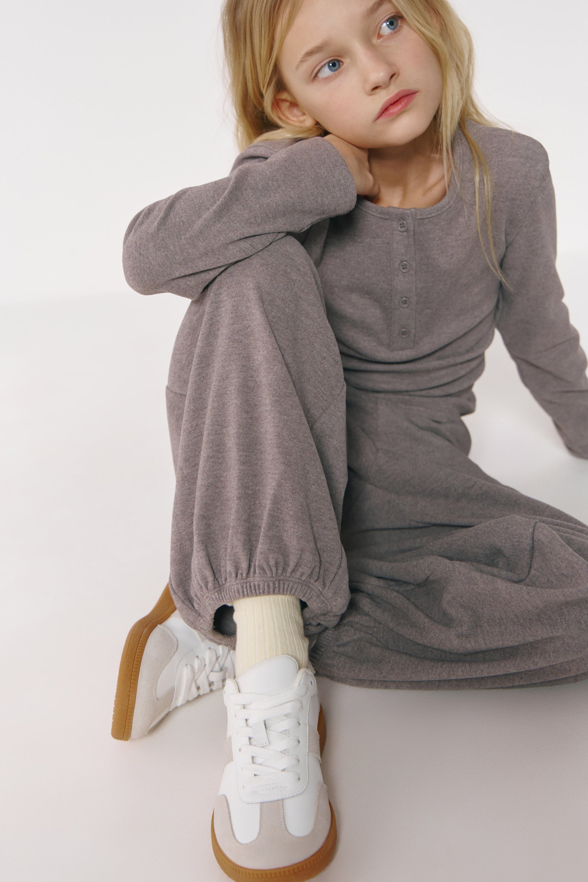 LIGHT GREY MELANGE
