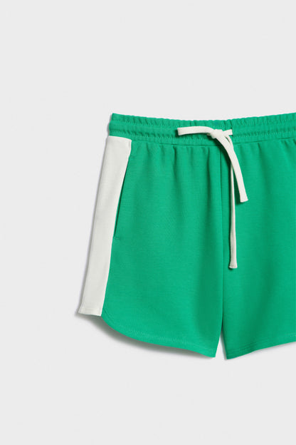 BRIGHT GREEN
