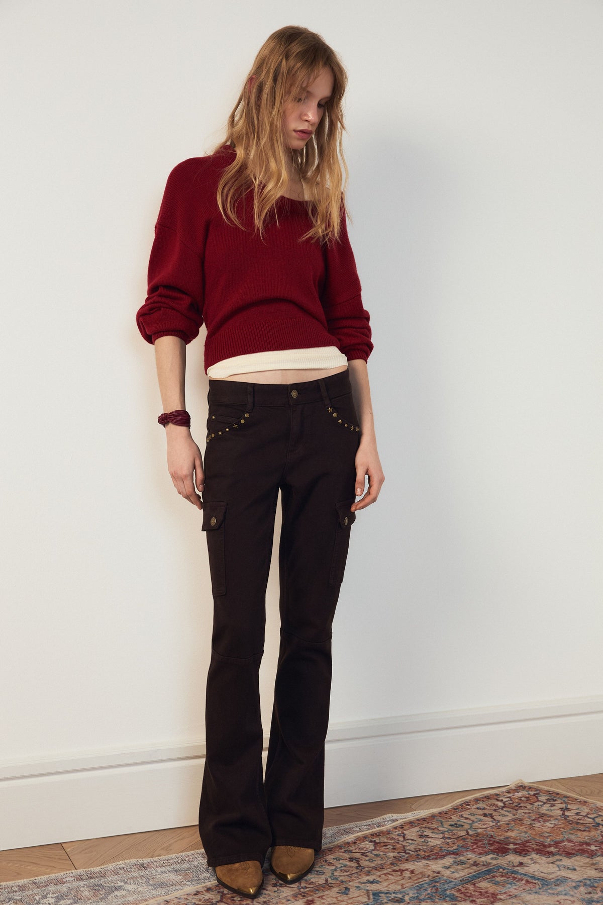 DARK BROWN