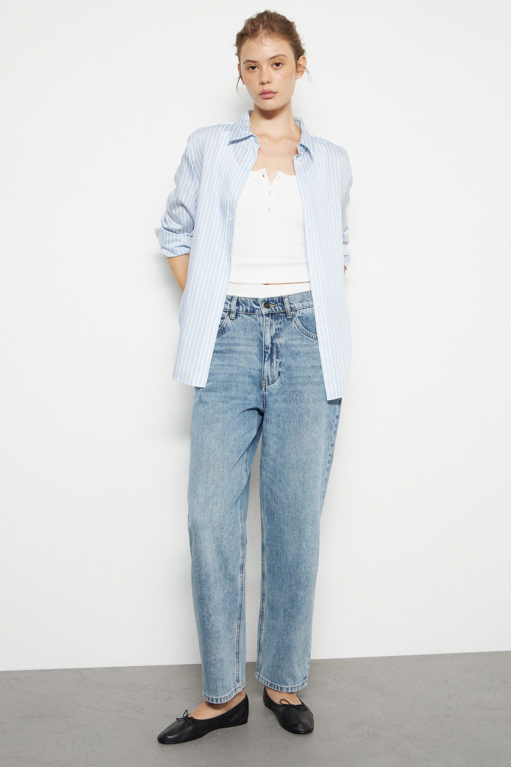 VINTAGE BLUE