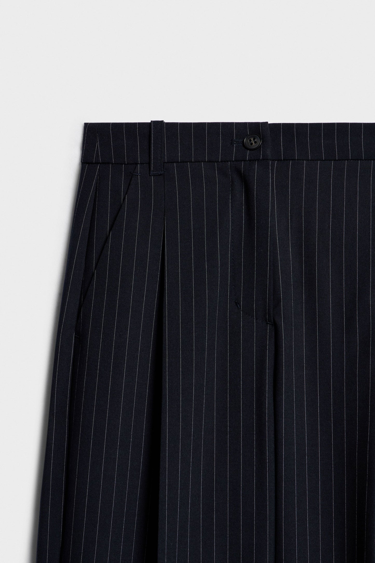 DARK BLUE/WHITE
