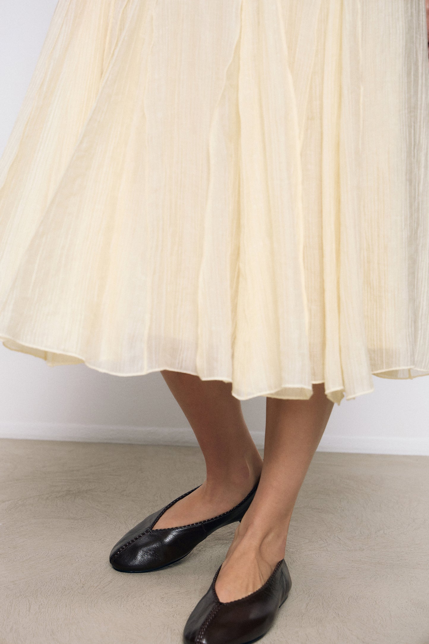 LIGHT YELLOW