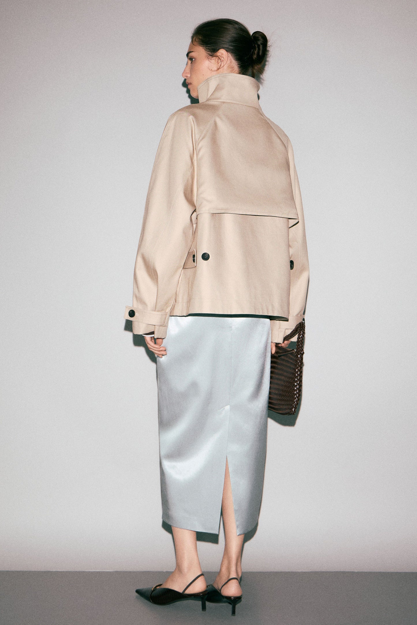 GREY BEIGE