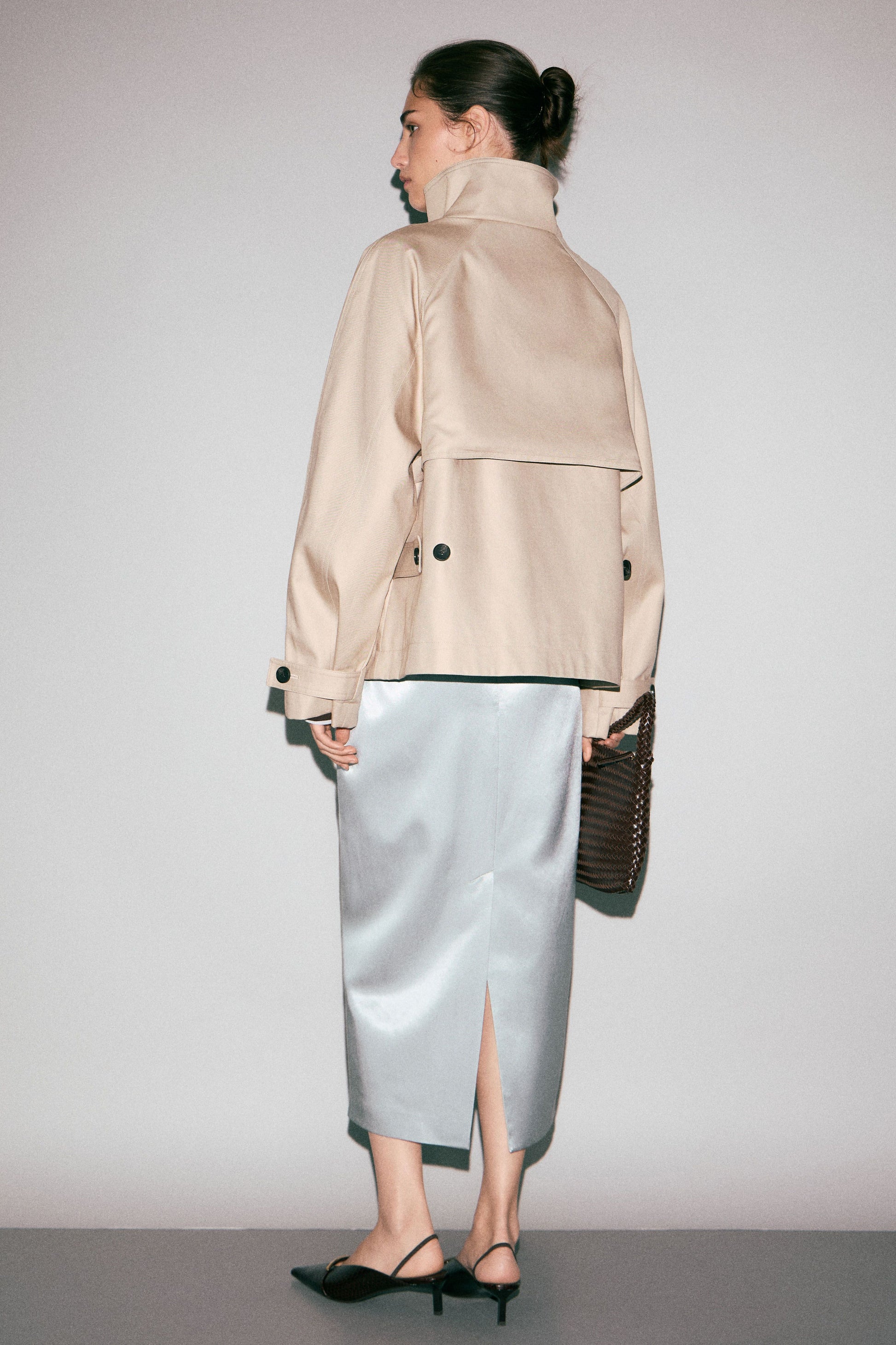 GREY BEIGE