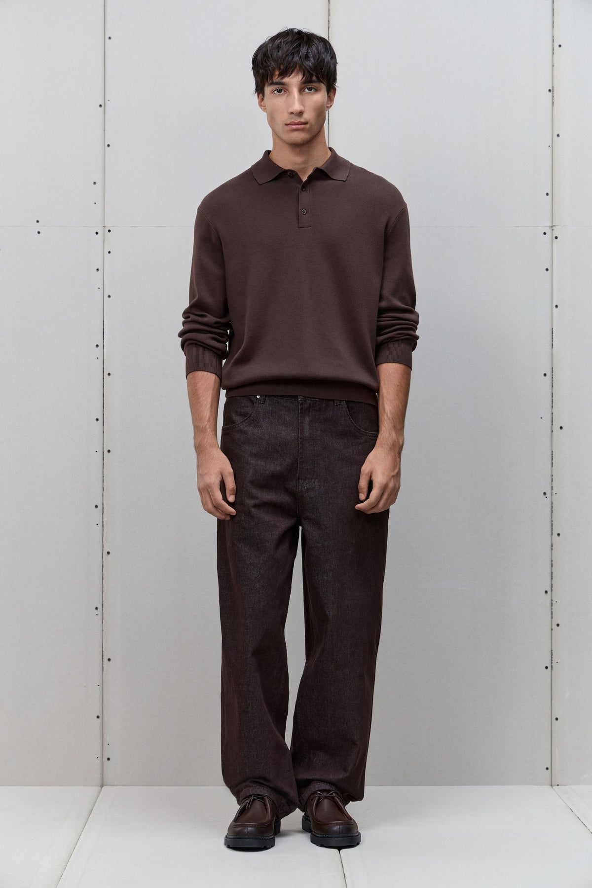 DARK BROWN