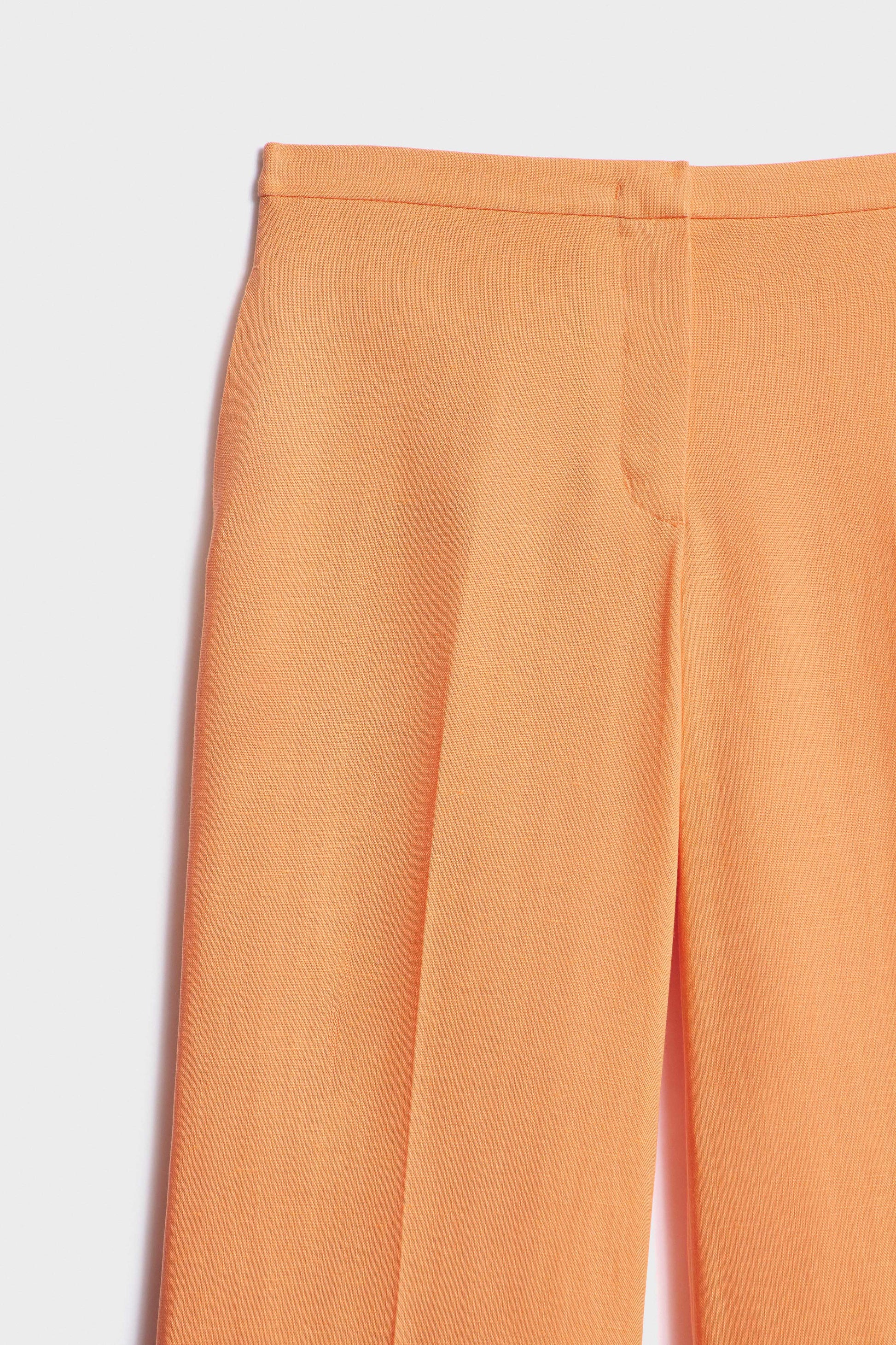 LIGHT PEACH