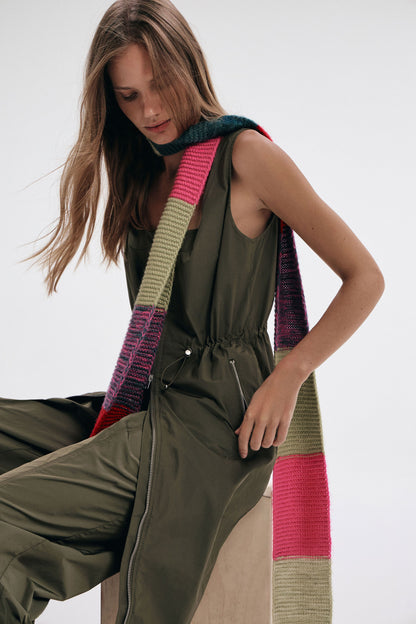 KHAKI
