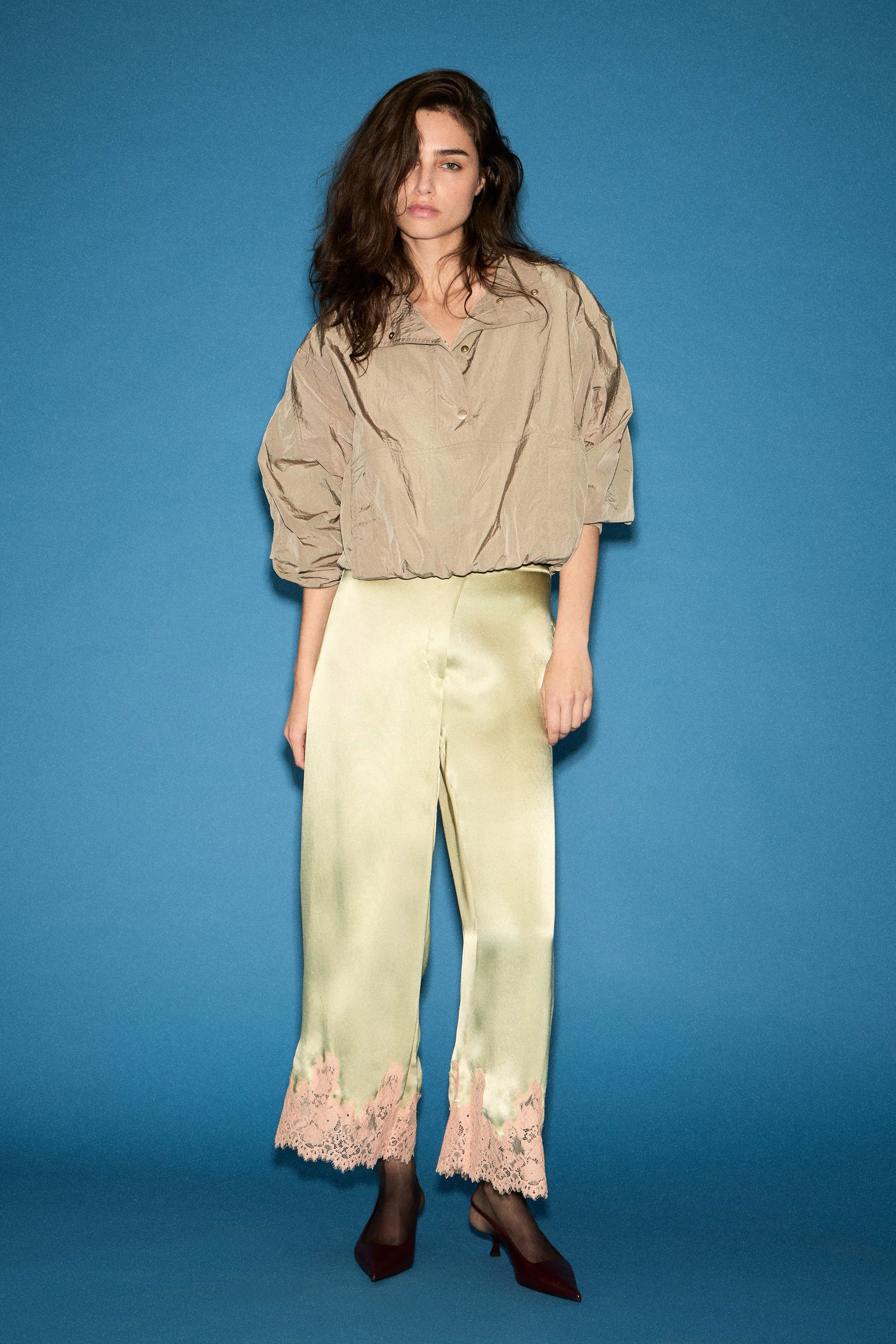 LIGHT OLIVE