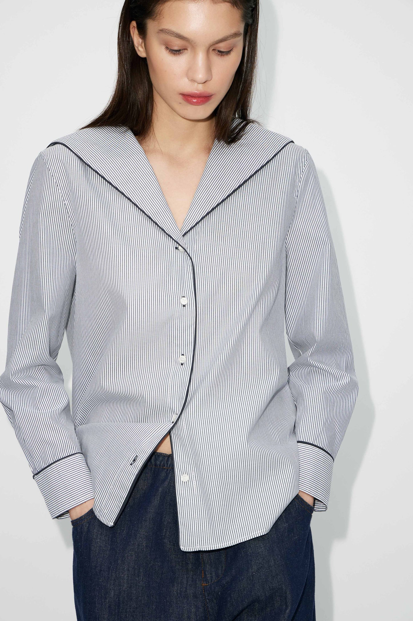 DARK BLUE/WHITE