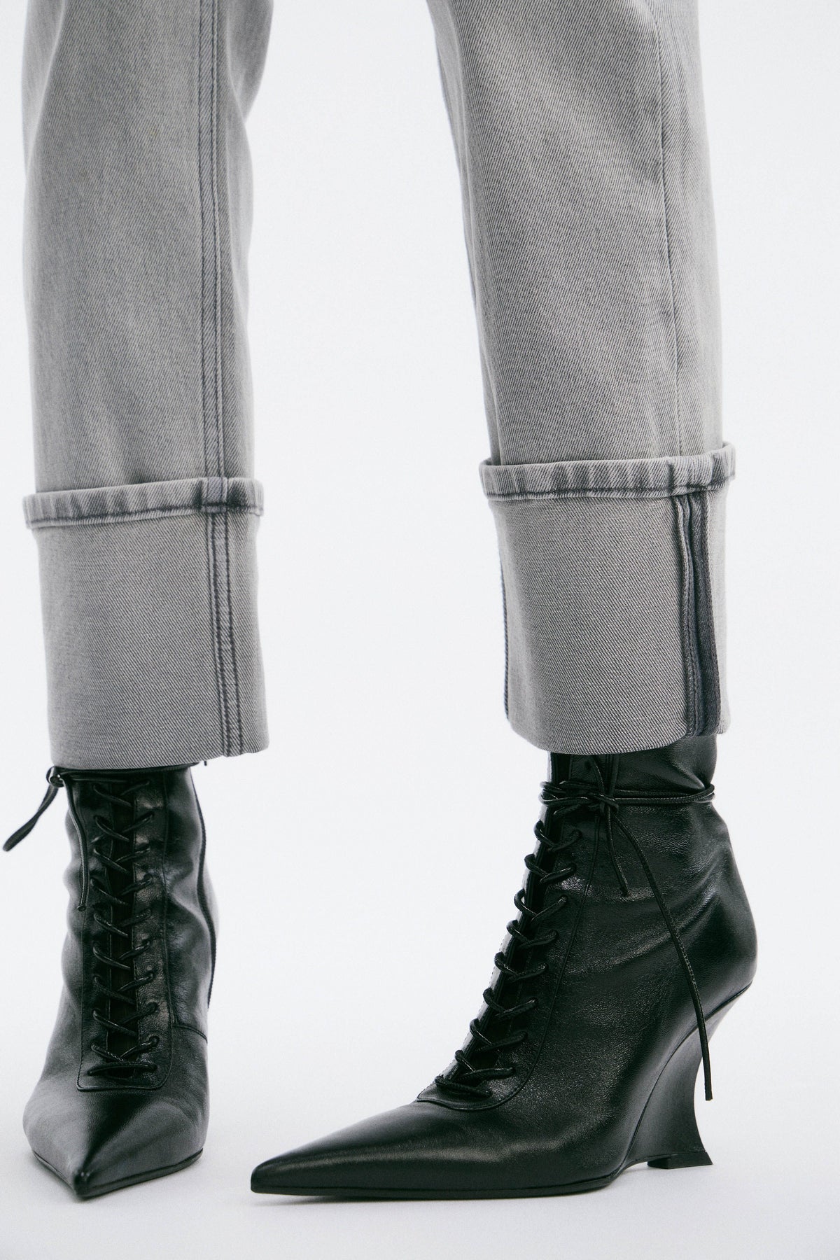 CONCRETE GREY