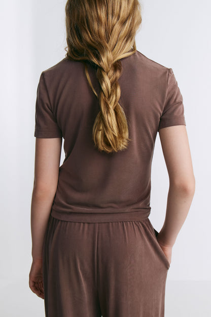 DARK BROWN