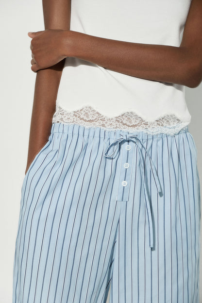 LIGHT BLUE/WHITE